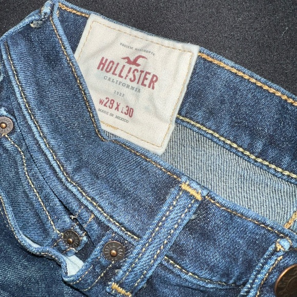 Hollister jeans size 28/30 mens - Picture 3 of 3